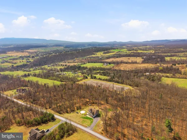 $625,000 | 257 Hunter Road, Maurertown, VA 22644