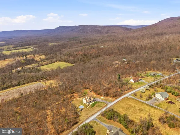 $625,000 | 257 Hunter Road, Maurertown, VA 22644