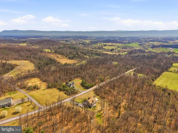 $625,000 | 257 Hunter Road, Maurertown, VA 22644