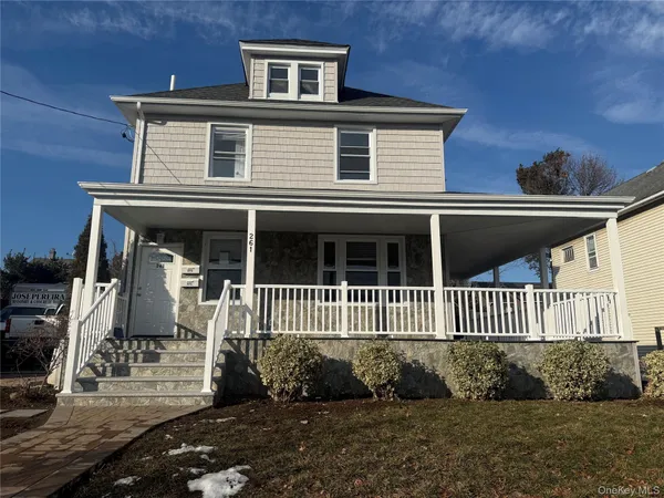 $3,250 | 261 Wilson Avenue, Unit 2, Westbury, NY 11590