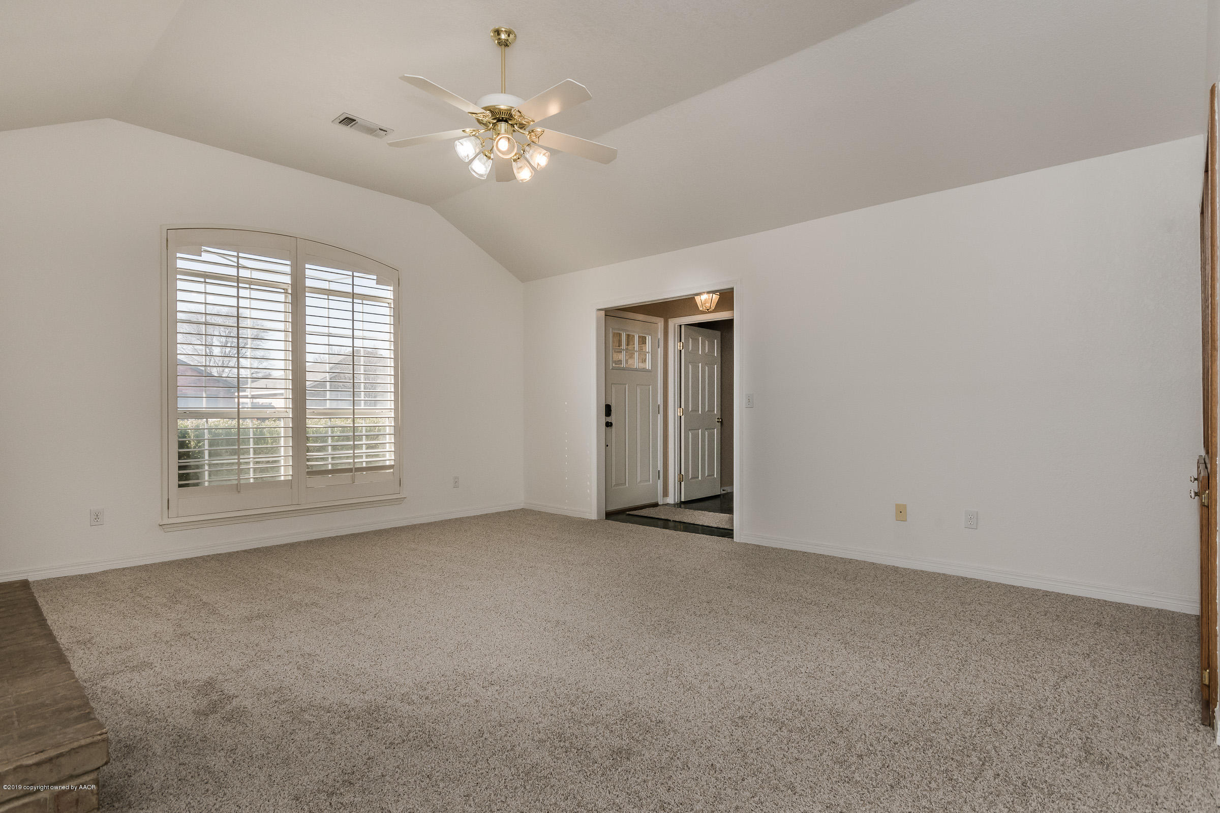 5404 Leo Lane Amarillo, TX 79110 - Photo 4 of 20 a view of an empty room with a window