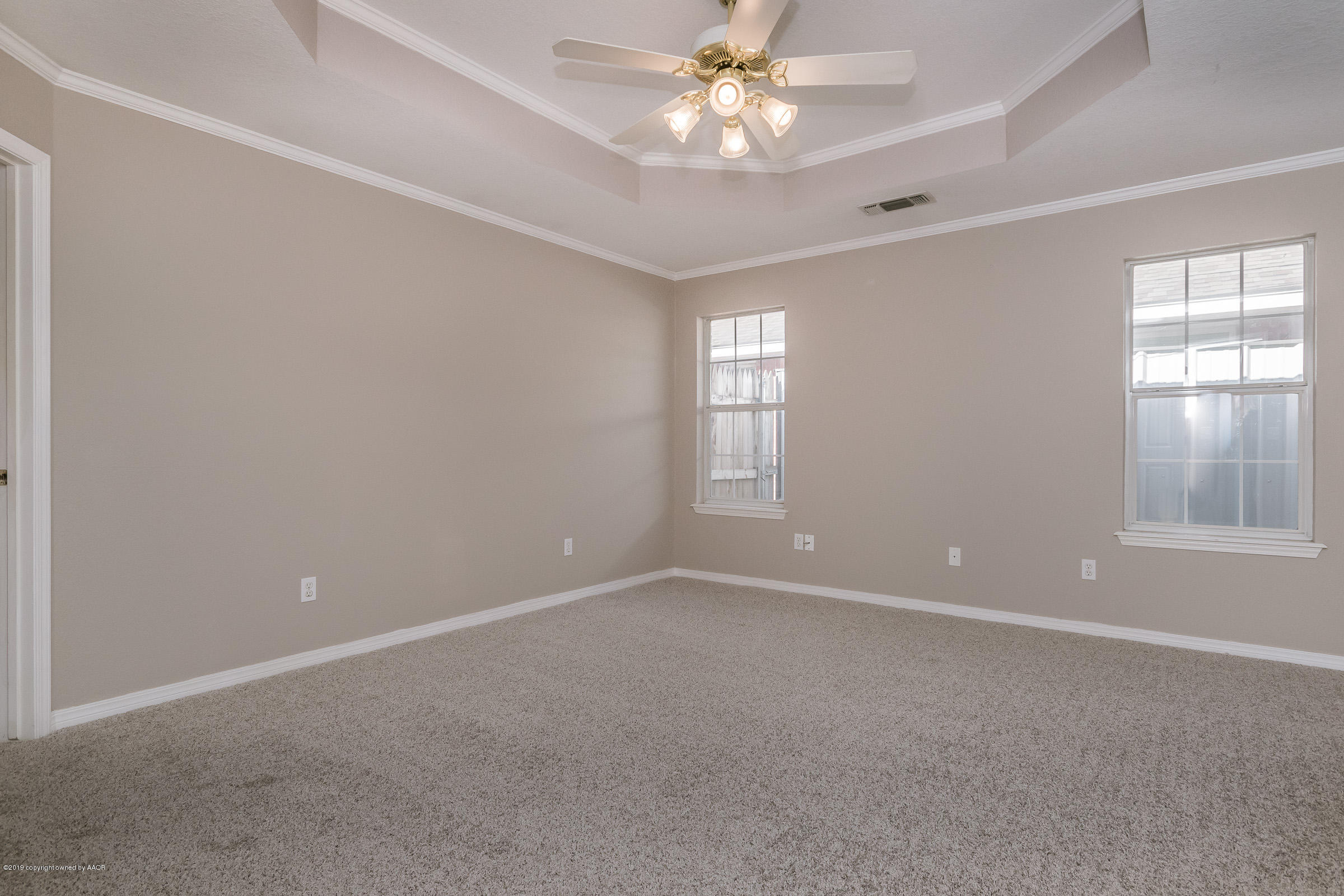 5404 Leo Lane Amarillo, TX 79110 - Photo 10 of 20 a view of an empty room with a window