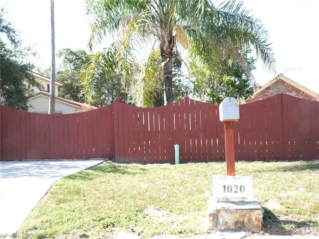 $1,300 | 1020 Tamaulipas Street, Weslaco, TX 78596