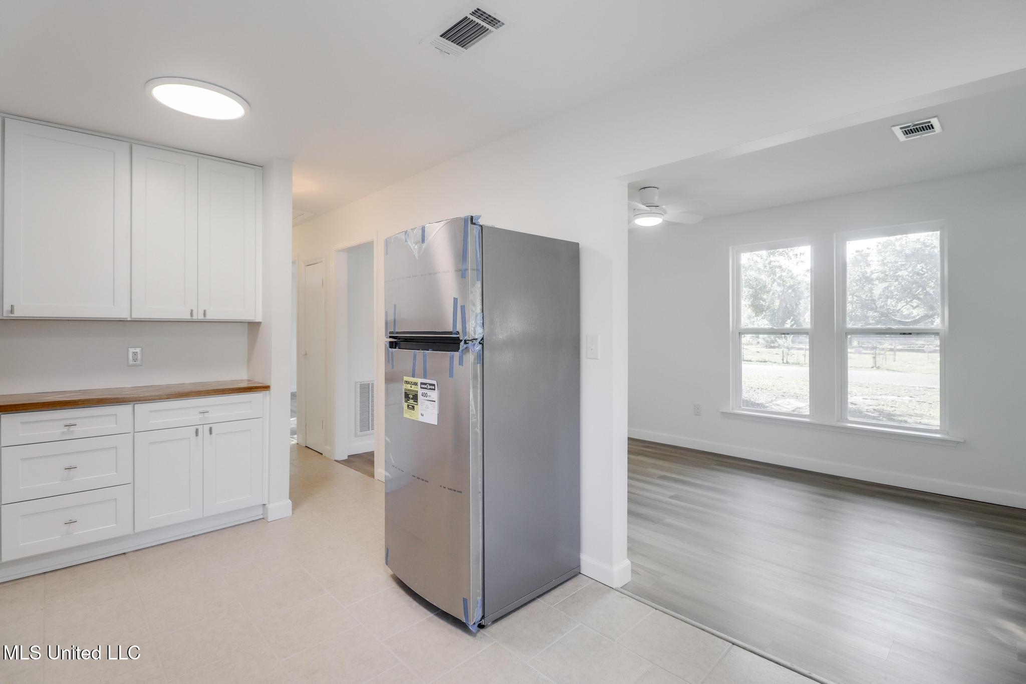 910 22nd Street Gulfport, MS 39501 - Photo 7 of 20 Photo Dec 09 2025, 10 21 21 AM