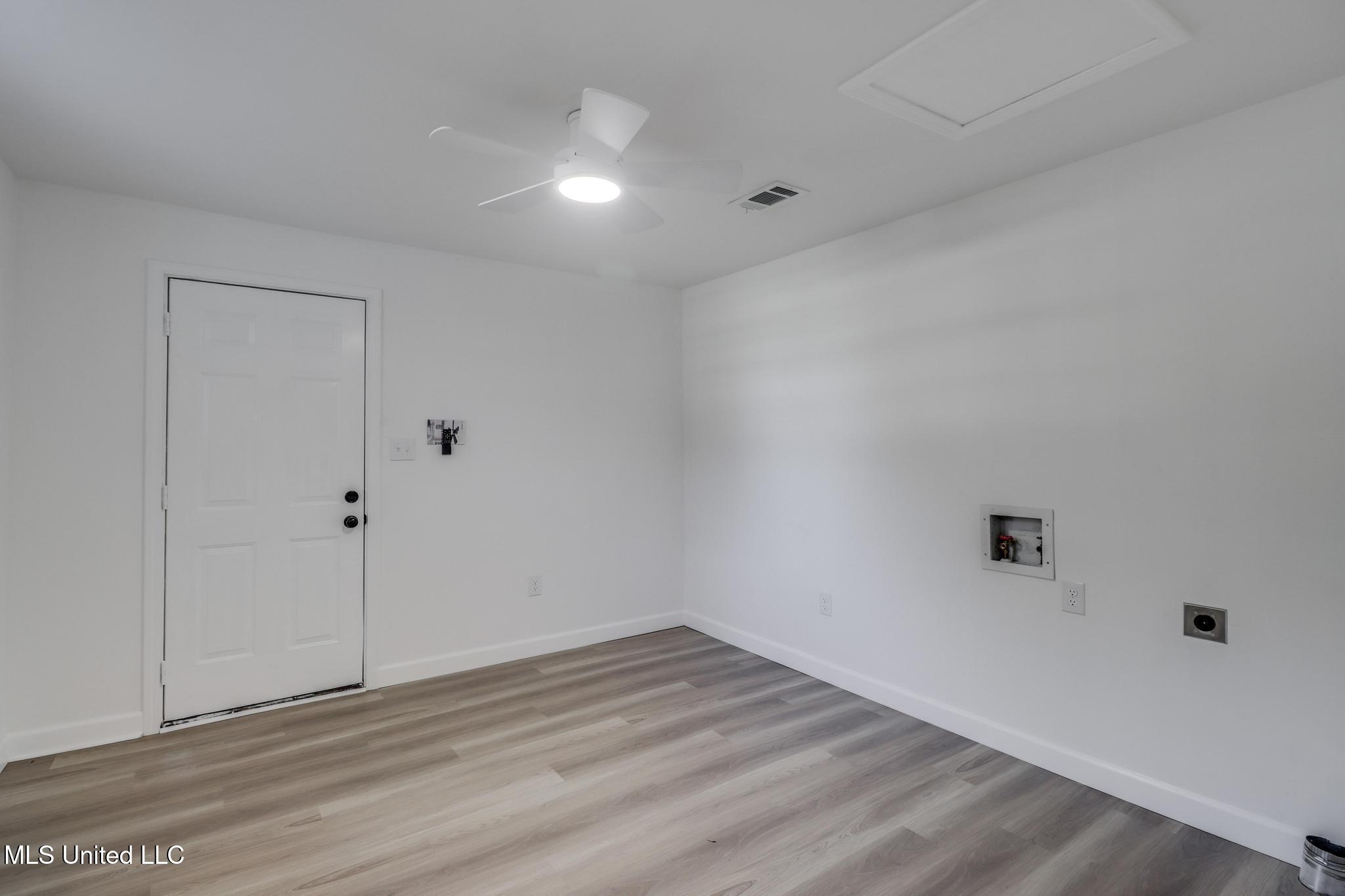 910 22nd Street Gulfport, MS 39501 - Photo 9 of 20 Photo Dec 09 2025, 10 21 51 AM (1) (1)