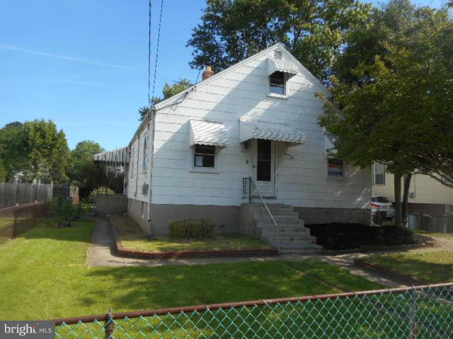 930 Woodlynn Road Baltimore, MD 21221 - Photo 1 of 26 Exterior (Front)
