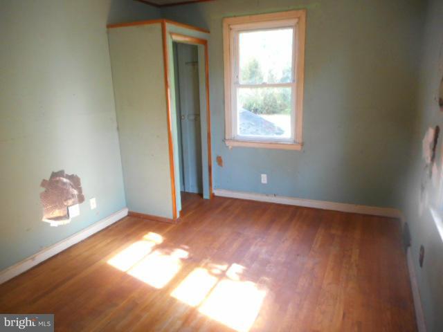 930 Woodlynn Road Baltimore, MD 21221 - Photo 15 of 26 Bedroom