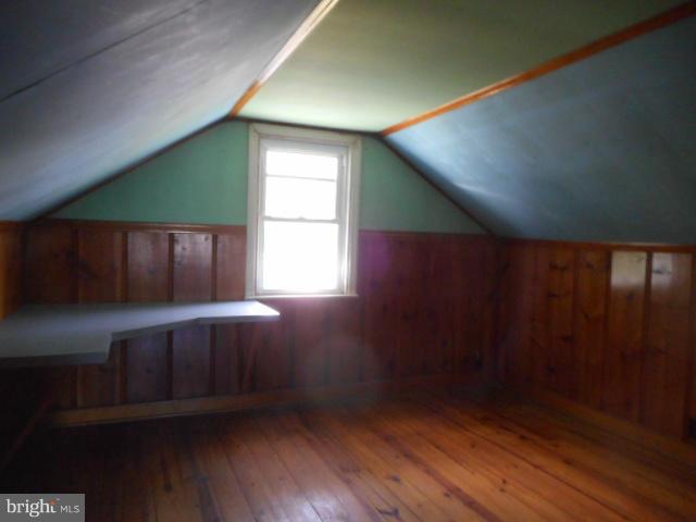 930 Woodlynn Road Baltimore, MD 21221 - Photo 22 of 26 Bedroom