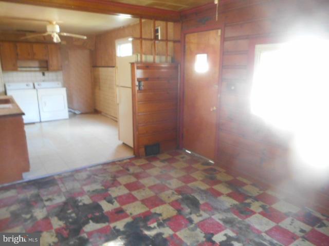 930 Woodlynn Road Baltimore, MD 21221 - Photo 9 of 26 Dining Room