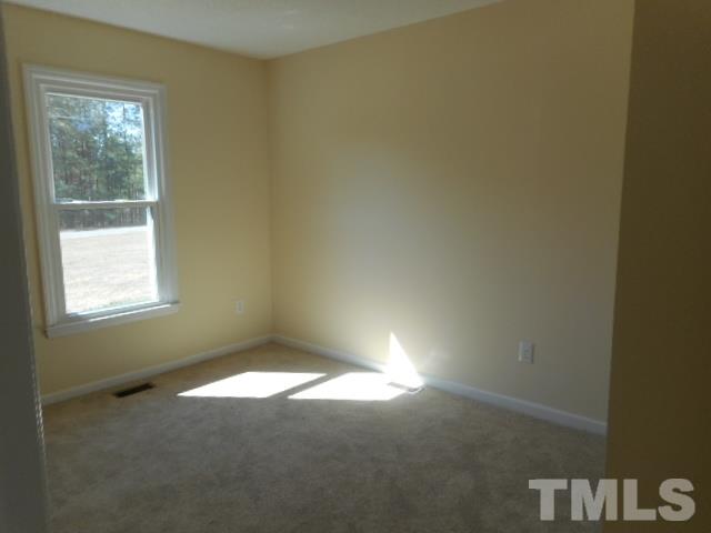 388 Godwin Road Benson, NC 27504 - Photo 6 of 14