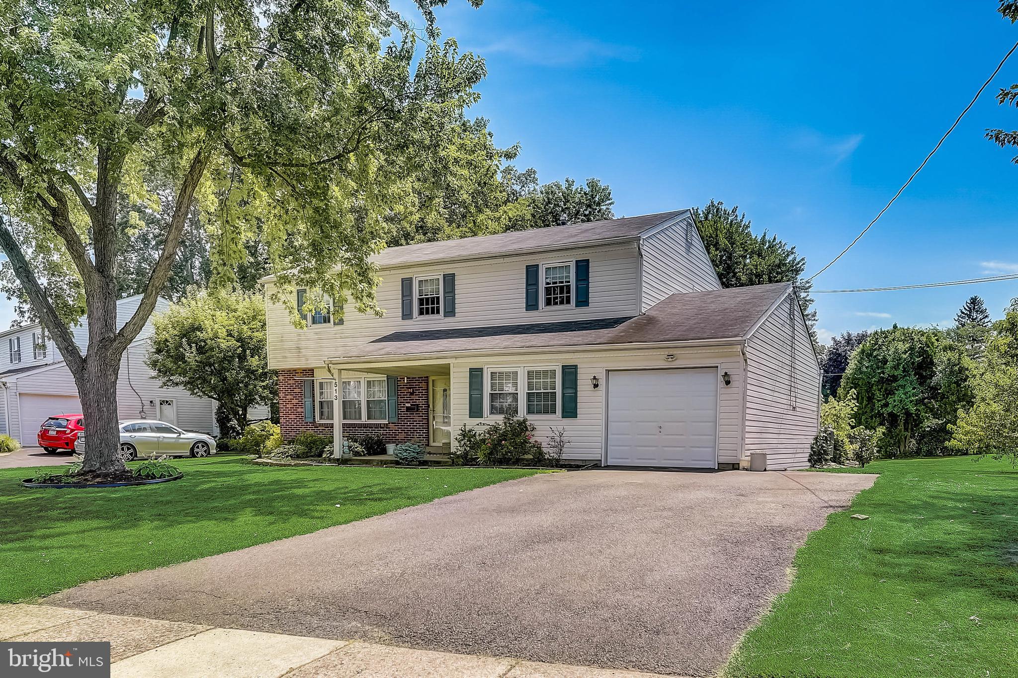 513 Brook Lane Warminster, PA 18974 - Photo 2 of 54