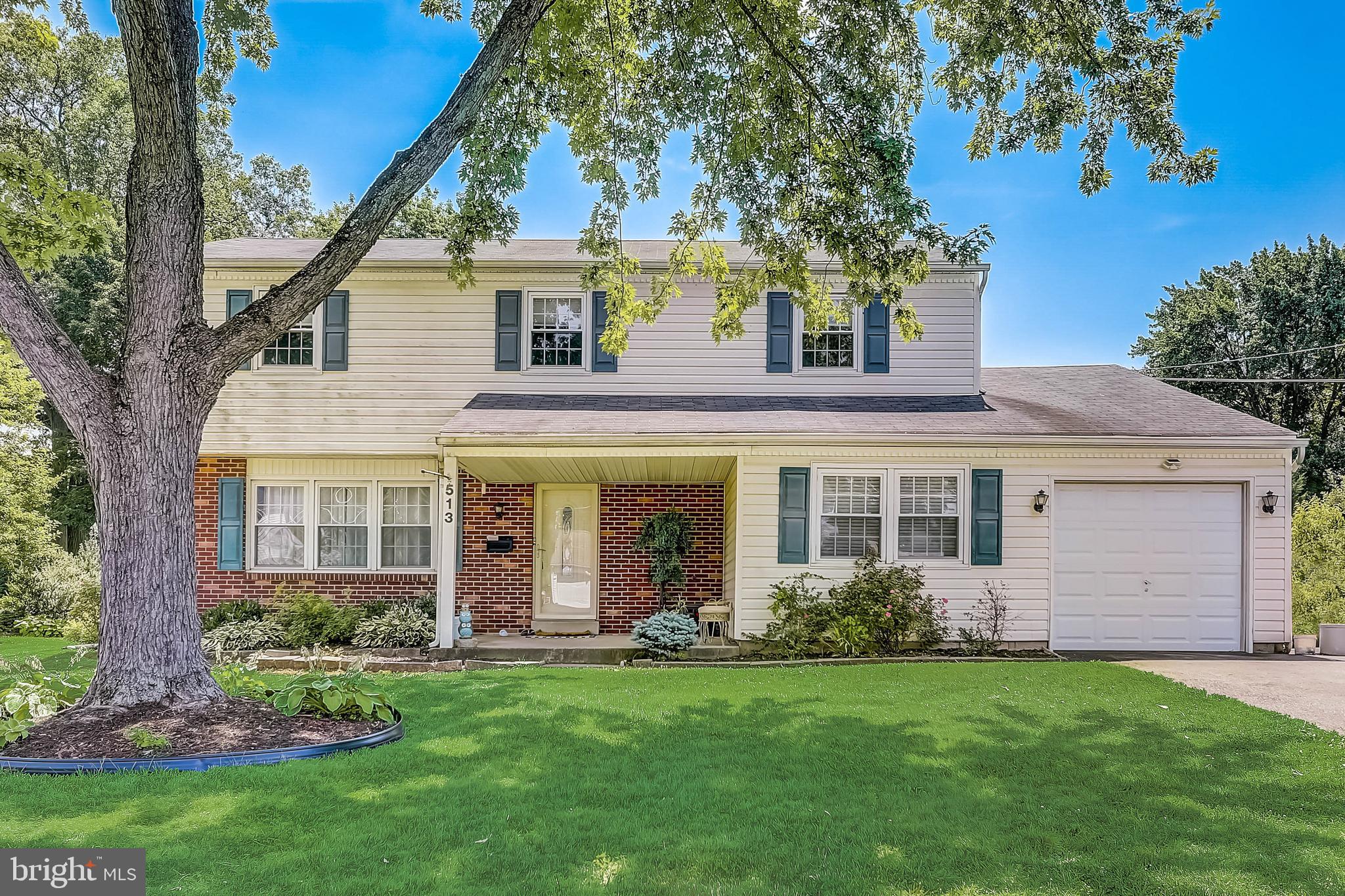 513 Brook Lane Warminster, PA 18974 - Photo 3 of 54