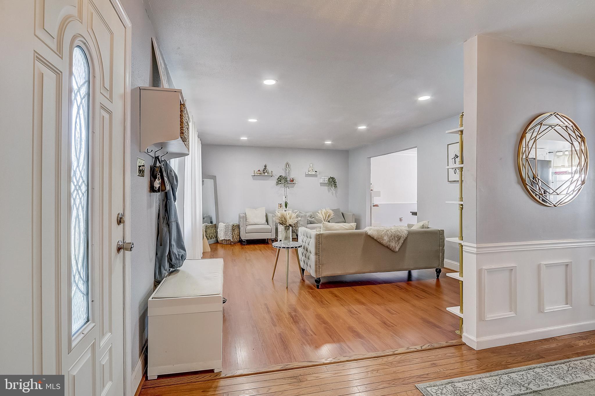 513 Brook Lane Warminster, PA 18974 - Photo 6 of 54