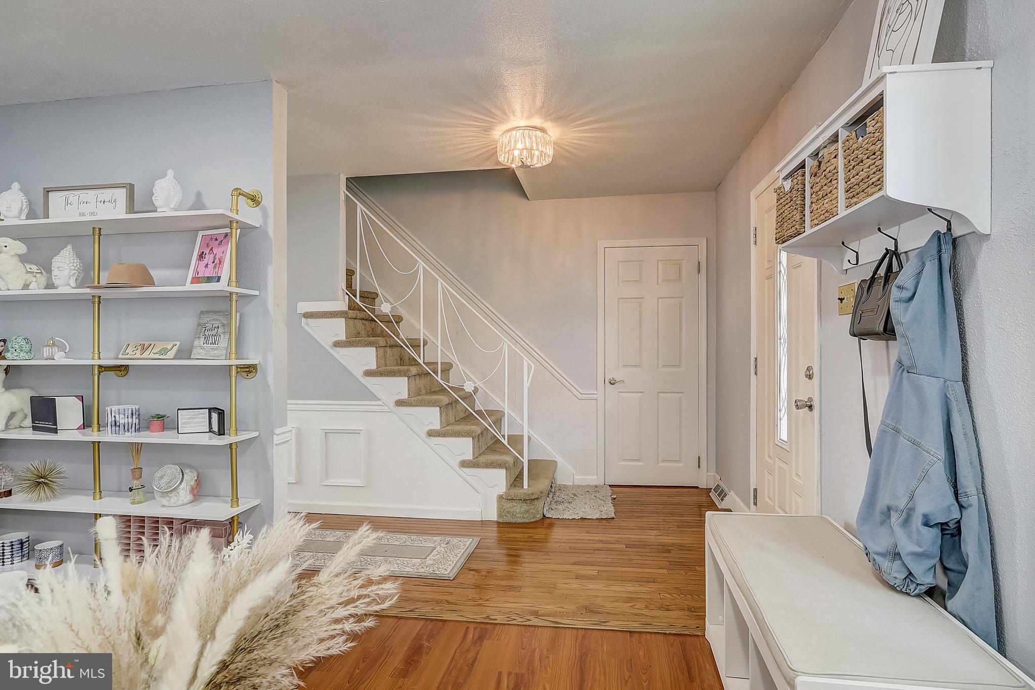 513 Brook Lane Warminster, PA 18974 - Photo 7 of 54