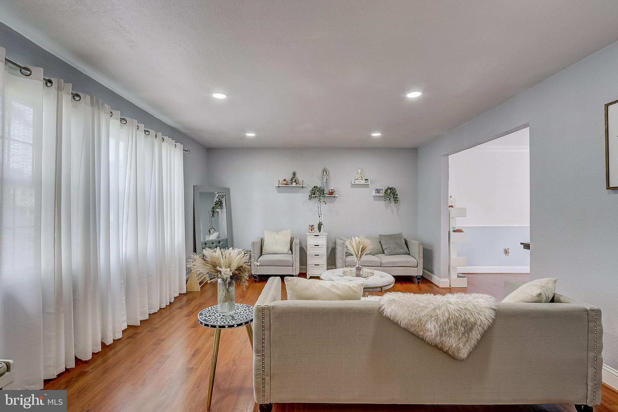 513 Brook Lane Warminster, PA 18974 - Photo 9 of 54