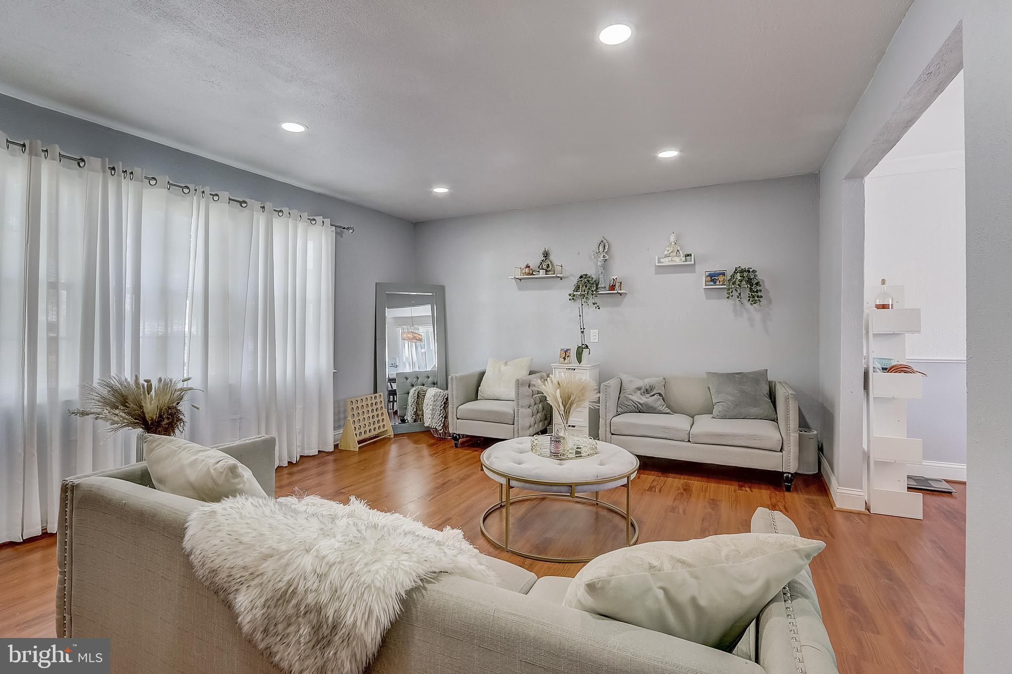 513 Brook Lane Warminster, PA 18974 - Photo 10 of 54