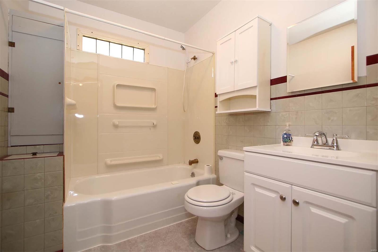123 West 2nd Street Roxana, IL 62084 - Photo 12 of 23