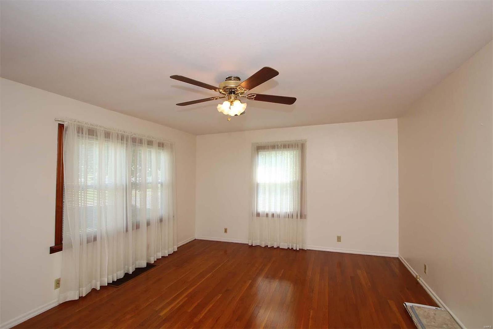 123 West 2nd Street Roxana, IL 62084 - Photo 3 of 23