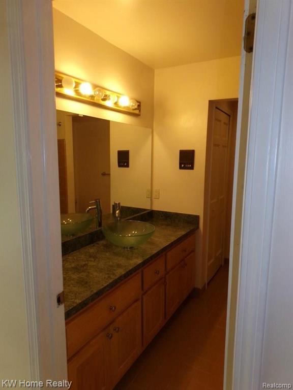 3081 Burlington Court Rochester, MI 48306 - Photo 26 of 40