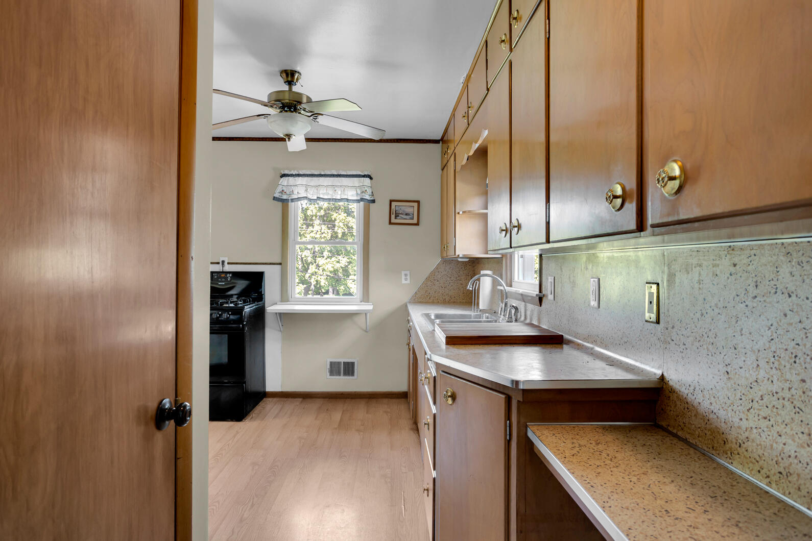 228 Ballard Road Jackson, MI 49201 - Photo 18 of 40 0N0A6977
