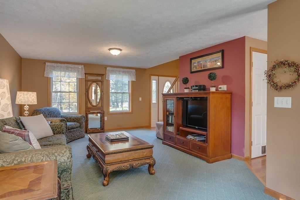 36 Newton Road Westminster, MA 01473 - Photo 5 of 30