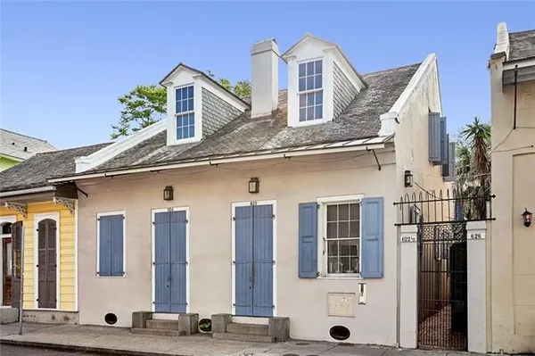 $1,550 | 622 Dauphine Street, Unit UPPR, New Orleans, LA 70112