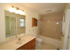 157 Spice Hollow Road Johnson City, TN 37604 - Photo 11 of 24 Master Bath