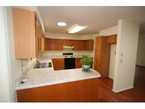 157 Spice Hollow Road Johnson City, TN 37604 - Photo 7 of 24 Kitchen