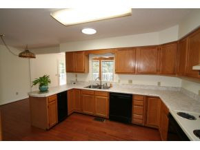 157 Spice Hollow Road Johnson City, TN 37604 - Photo 8 of 24 Kitchen
