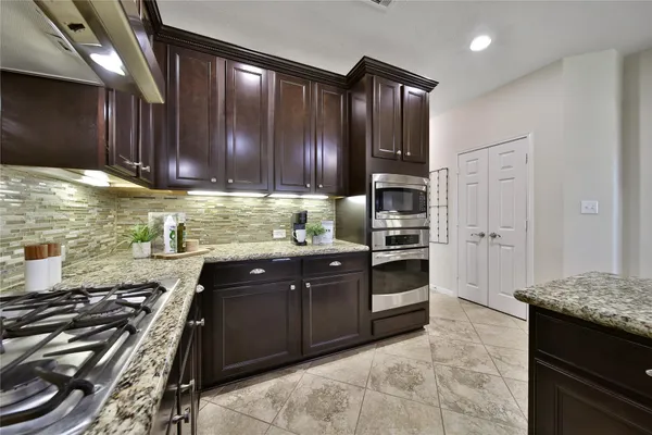 $850,000 | 25003 Waterstone Estates Circle East, Tomball, TX 77375