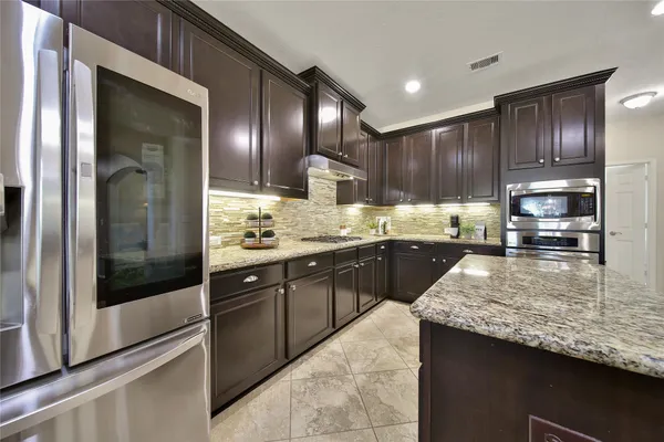 $850,000 | 25003 Waterstone Estates Circle East, Tomball, TX 77375
