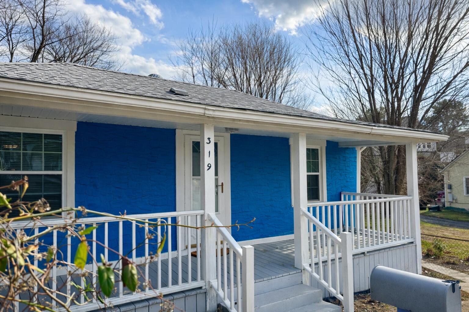 319 East Hazel Street Covington, VA 24426 - Photo 2 of 21 Branch Exterior