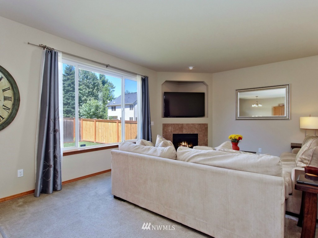 11658 Southeast 189th Place Renton, WA 98058 - Photo 3 of 21 Gallery Image 3