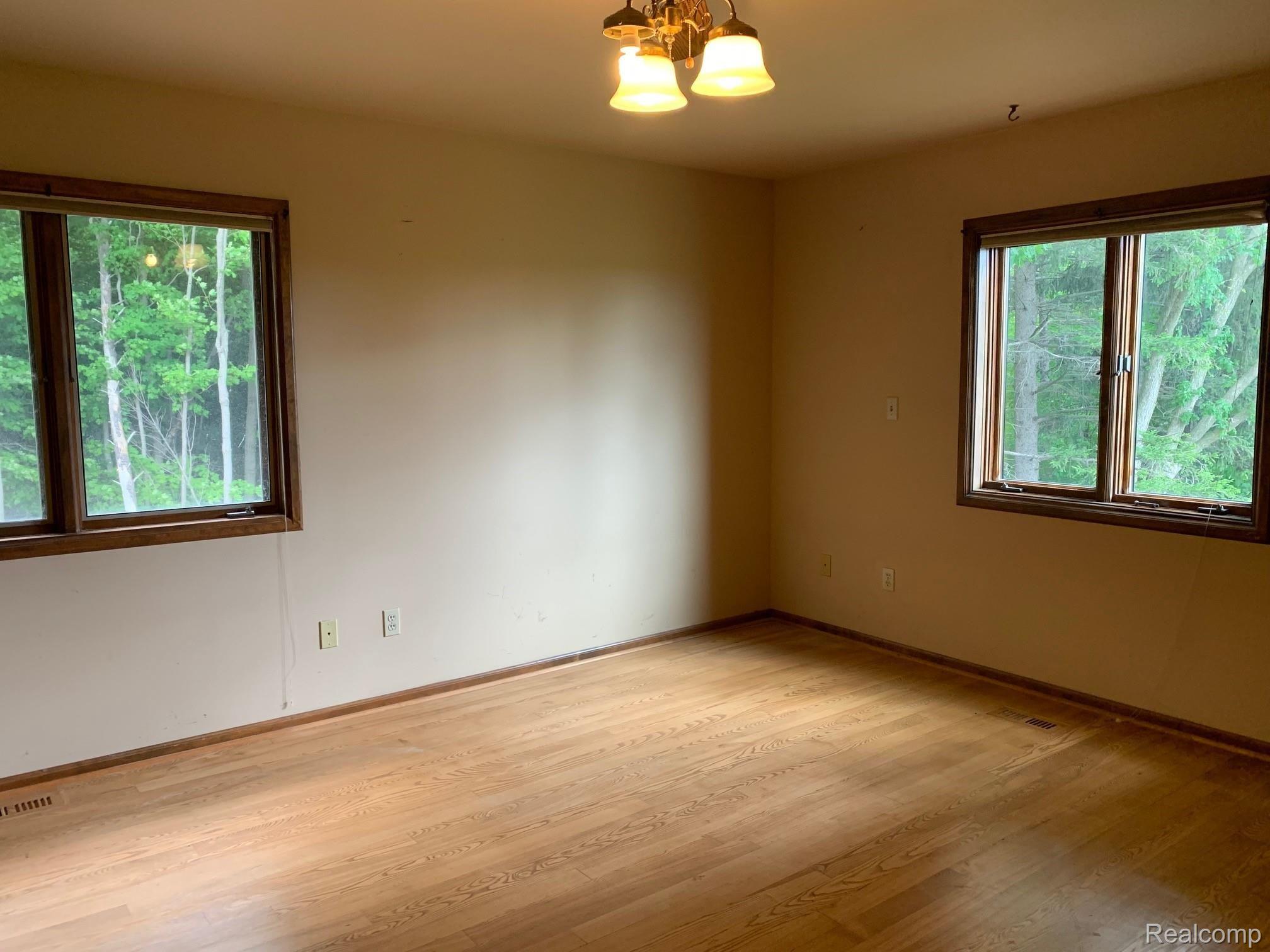 1395 Hadley Road Lapeer, MI 48446 - Photo 16 of 45 IMG_7961.jpg