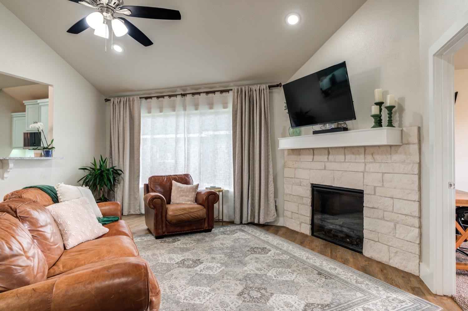 7513 87th Street Lubbock, TX 79424 - Photo 5 of 42 Electric Fireplace