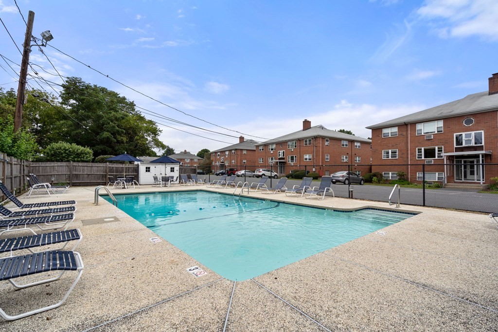 20 Whitman Road, Unit 13 Waltham, MA 02453 - Photo 12 of 12 Gallery Image 12