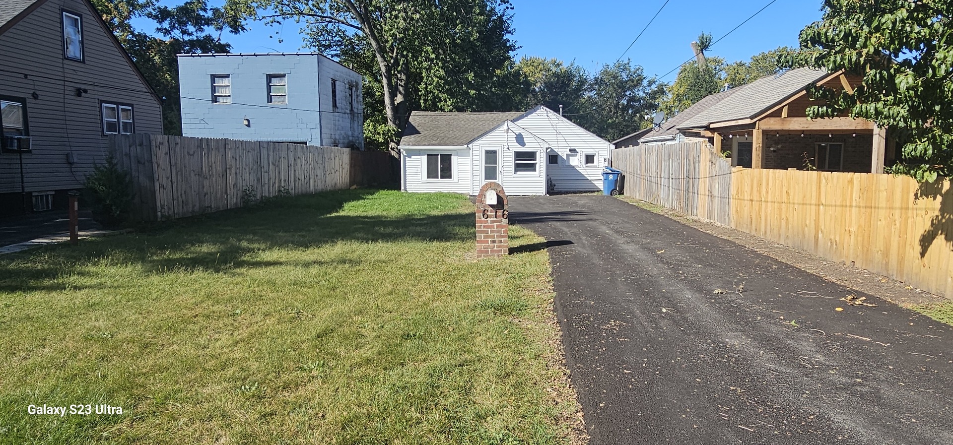 616 Morton Avenue Aurora, IL 60506 - Photo 1 of 10