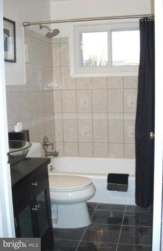 1124 Cedarcroft Road Baltimore, MD 21239 - Photo 5 of 14 Bath #1
