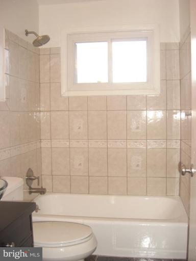 1124 Cedarcroft Road Baltimore, MD 21239 - Photo 6 of 14 Bath #2
