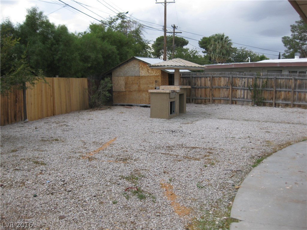 3613 Riviera Avenue Las Vegas, NV 89107 - Photo 3 of 19