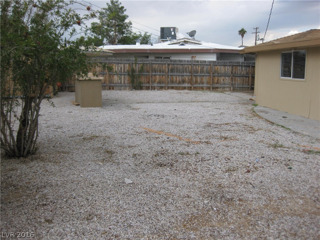 3613 Riviera Avenue Las Vegas, NV 89107 - Photo 4 of 19