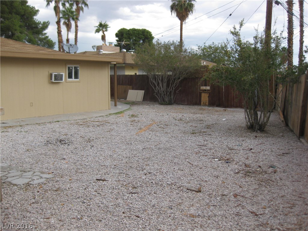 3613 Riviera Avenue Las Vegas, NV 89107 - Photo 5 of 19
