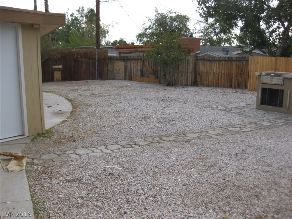 3613 Riviera Avenue Las Vegas, NV 89107 - Photo 6 of 19