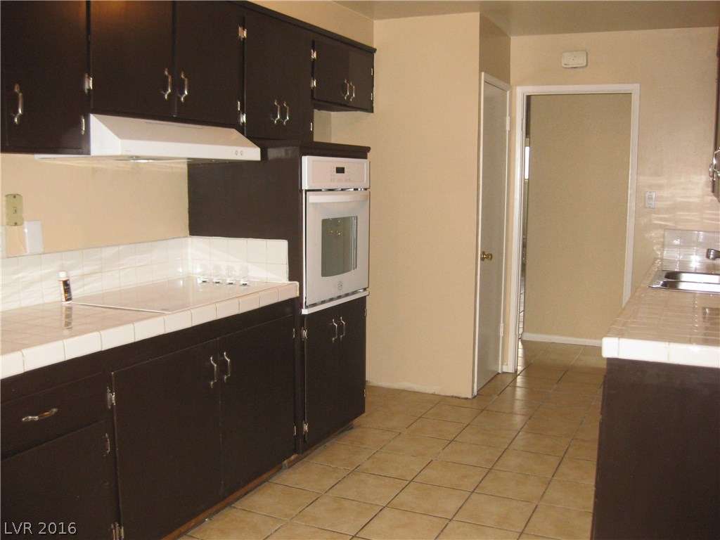 3613 Riviera Avenue Las Vegas, NV 89107 - Photo 8 of 19
