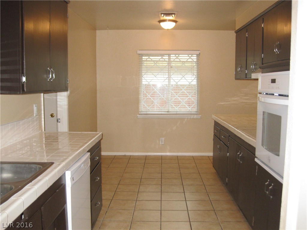 3613 Riviera Avenue Las Vegas, NV 89107 - Photo 10 of 19