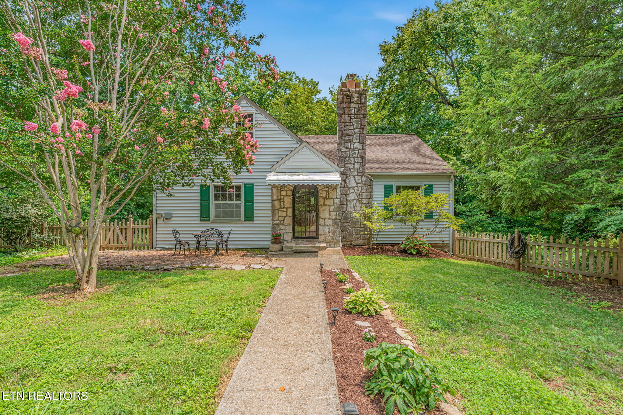 904 Lester Road Knoxville, TN 37920 - Photo 6 of 46 7-web-or-mls-904 Lester Road-48