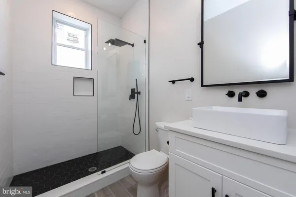 a view of a storage & utility room with washer and dryer