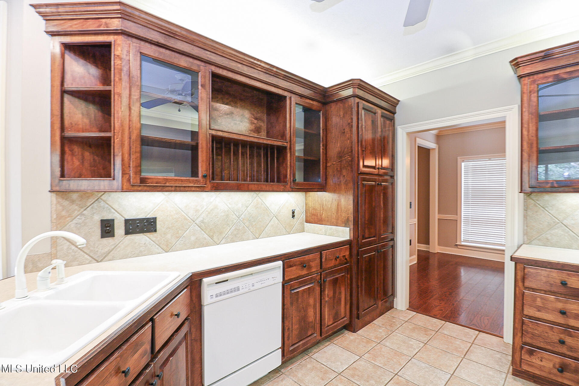 1010 Ridgeside Dr 6