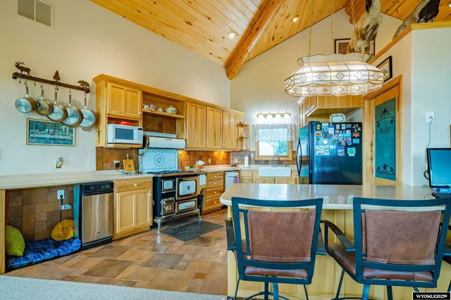 $2,475,000 | 1002 Lane 11 1/2, Powell, WY 82435