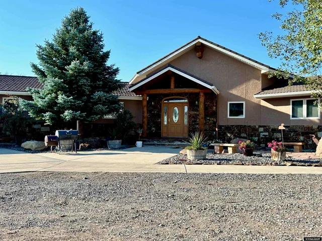 $2,475,000 | 1002 Lane 11 1/2, Powell, WY 82435